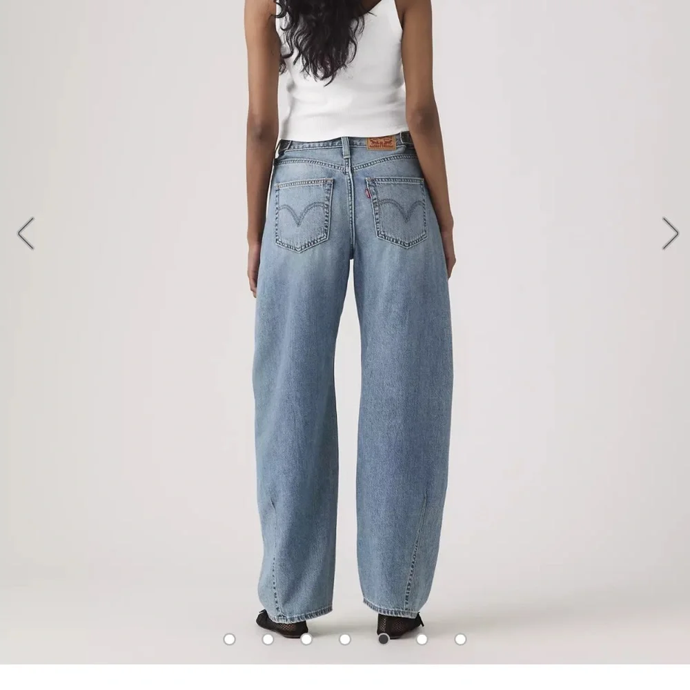 Levi’s Cinch Barrel Women's Jeans size 29x31 - Picture 3 of 5